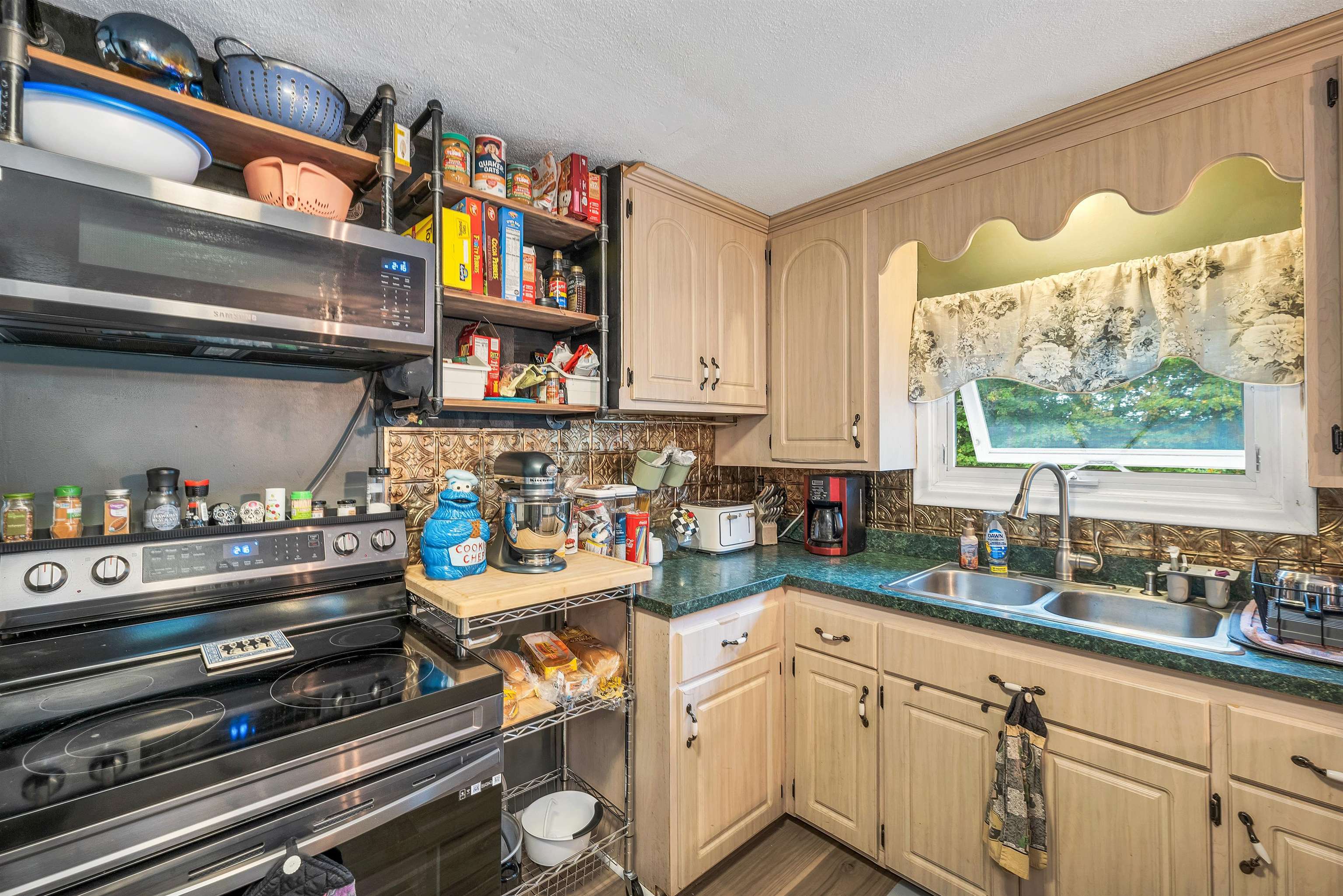 61 White Oaks Road Laconia, NH 03246 - Photo 5 of 56 Gallery Image 5