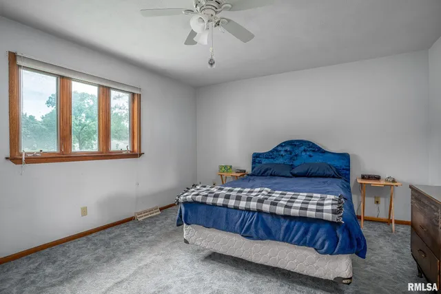 $260,000 | 500 North 7th Avenue, New Windsor, IL 61465