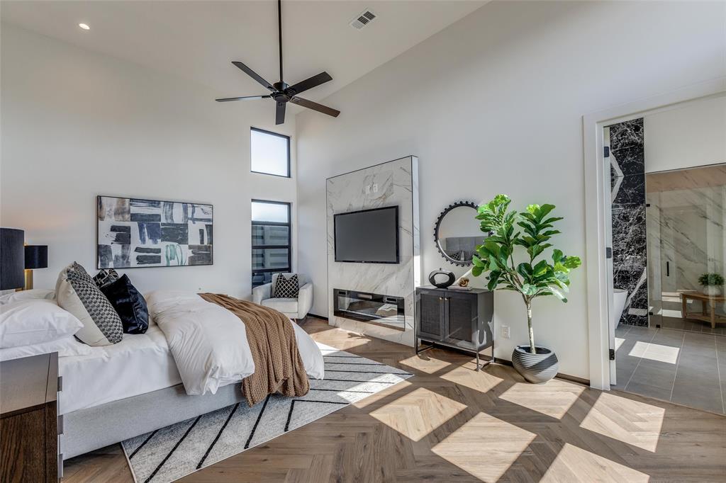 3601 Sky Rdg Lane Melissa, TX 75454 - Photo 20 of 31 a living room with furniture a chandelier and a potted plant