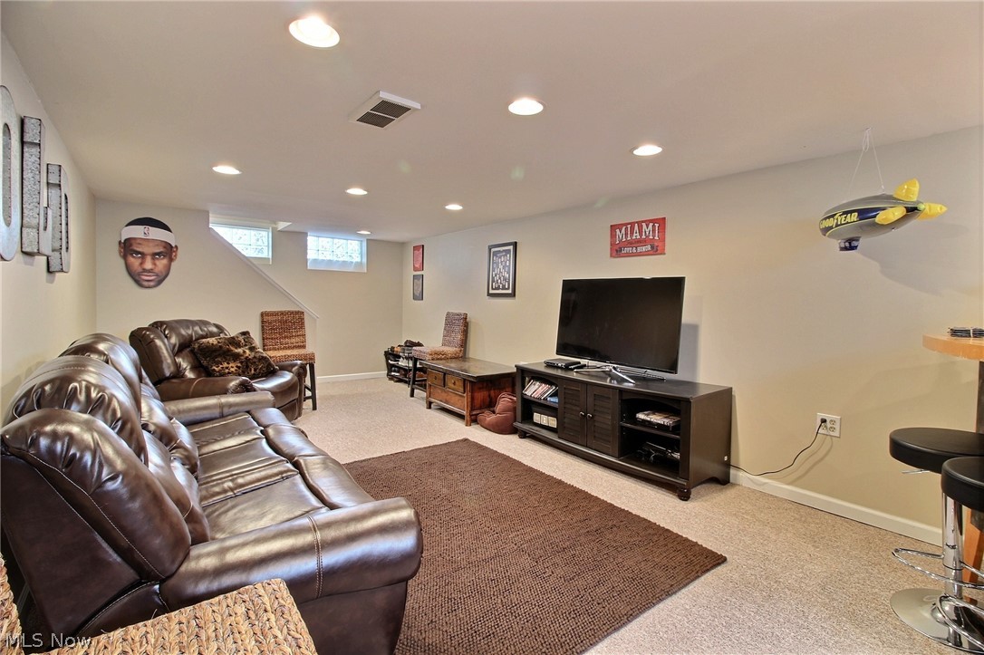 1183 Churchill Road Lyndhurst, OH 44124 - Photo 17 of 23