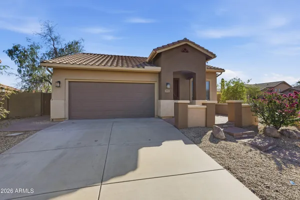 $2,495 | 1711 West Twain Court, Phoenix, AZ 85086