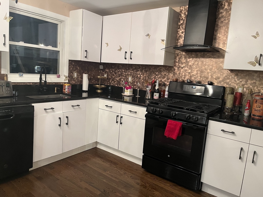 52 Troy Lane, Unit 52 Waban, MA 02468 - Photo 1 of 12