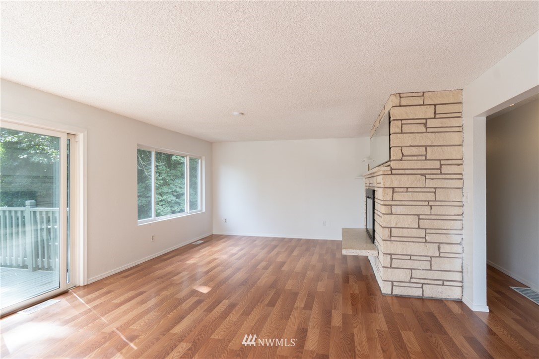 7017 South Langston Road Seattle, WA 98178 - Photo 11 of 25 Gallery Image 11