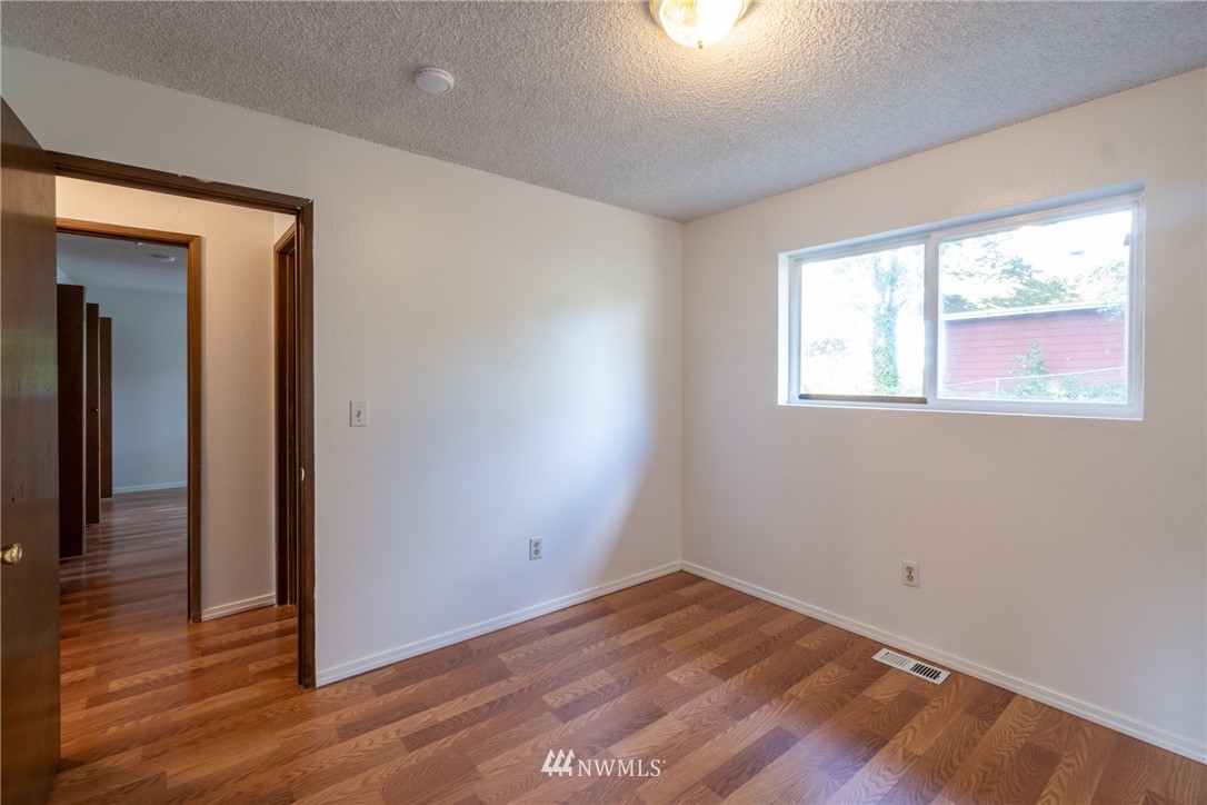 7017 South Langston Road Seattle, WA 98178 - Photo 13 of 25 Gallery Image 13
