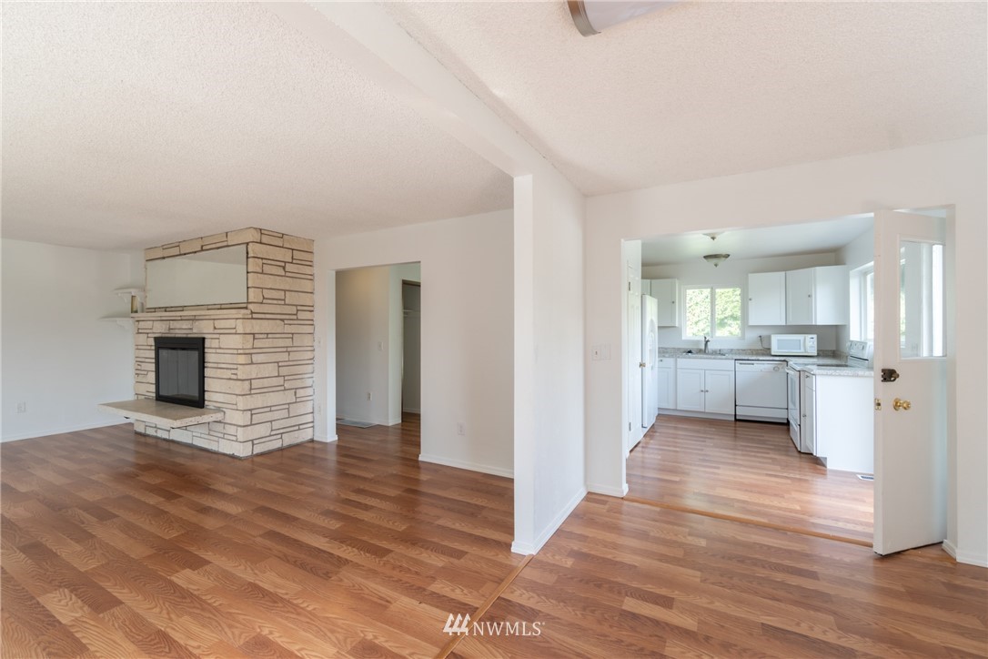 7017 South Langston Road Seattle, WA 98178 - Photo 10 of 25 Gallery Image 10