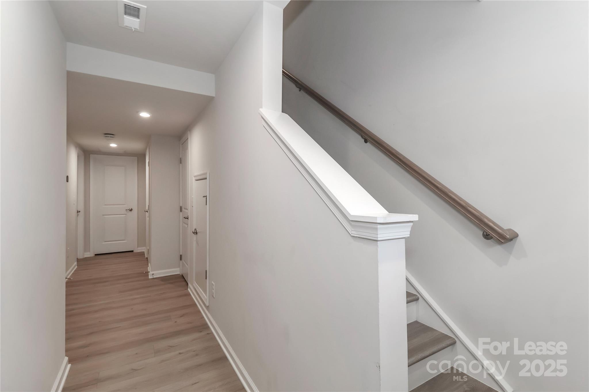 5038 Springarn Court Charlotte, NC 28208 - Photo 31 of 47 a view of entryway