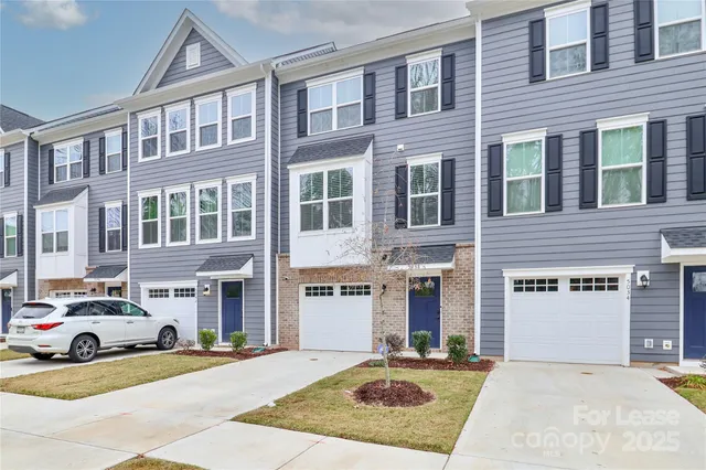 $2,450 | 5038 Springarn Court, Charlotte, NC 28208