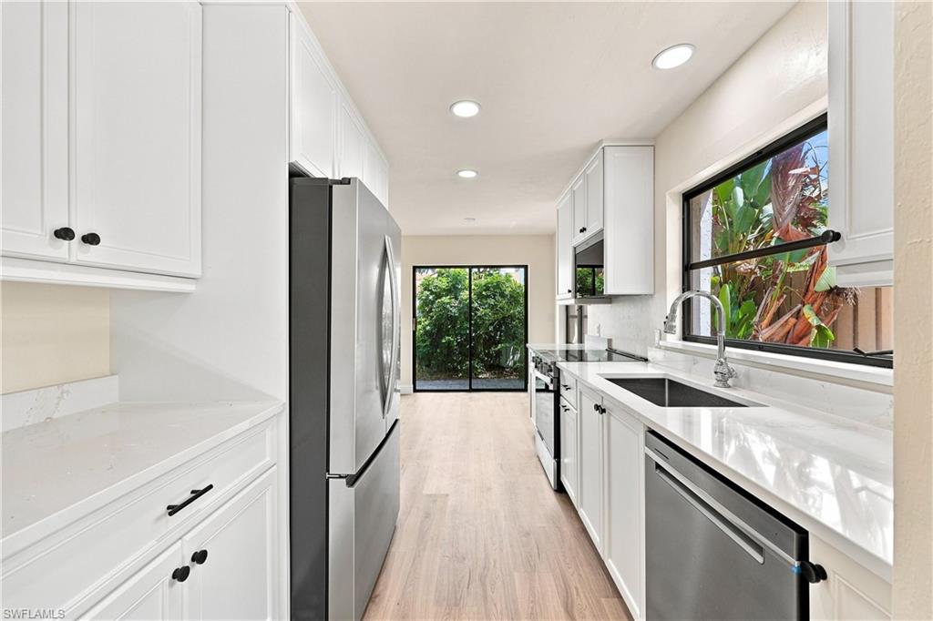 857 Reef Point Circle Naples, FL 34108 - Photo 6 of 23 Gallery Image 6