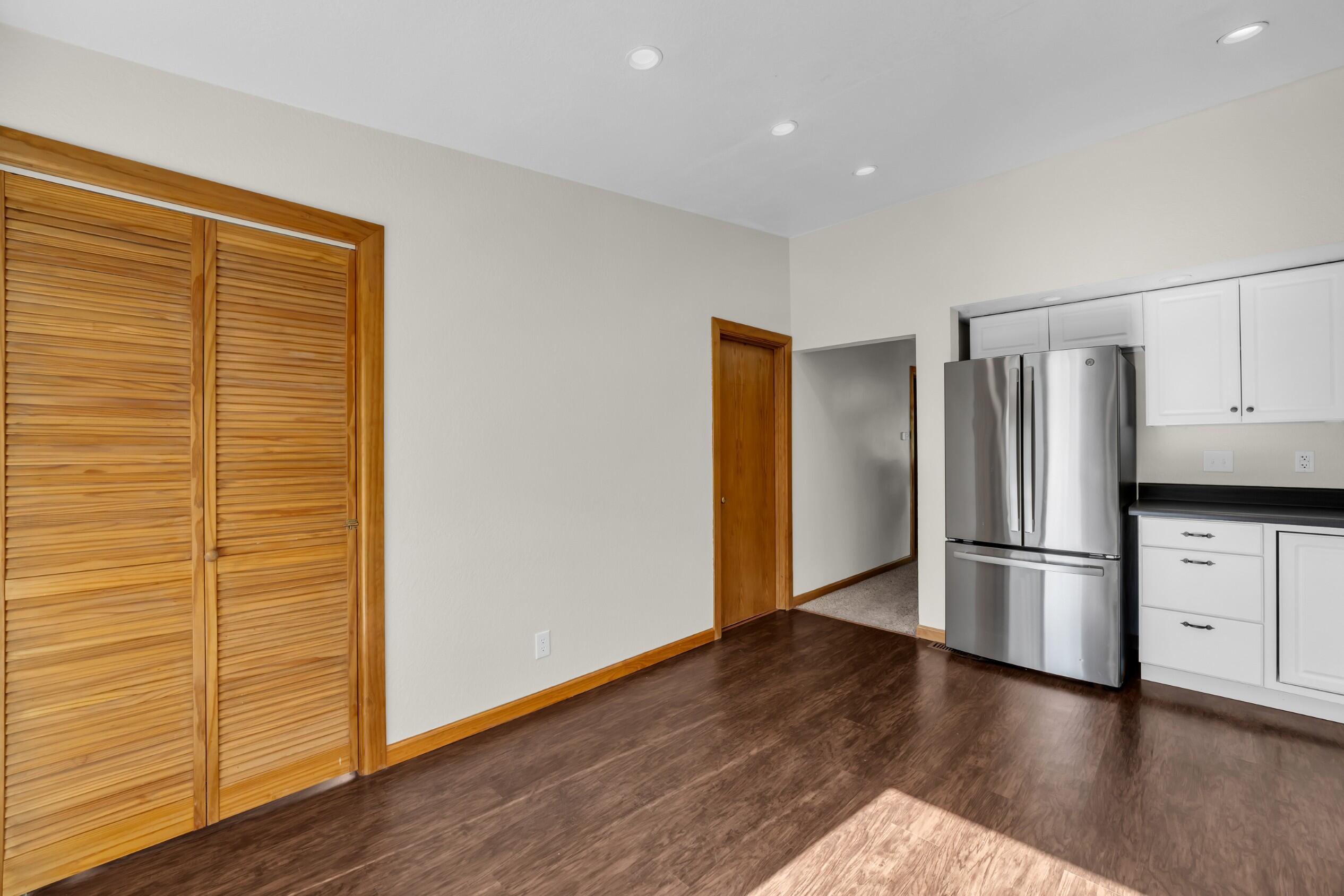 2800 Mabie Street Delavan, WI 53115 - Photo 25 of 43 Freshly painted Kitchen