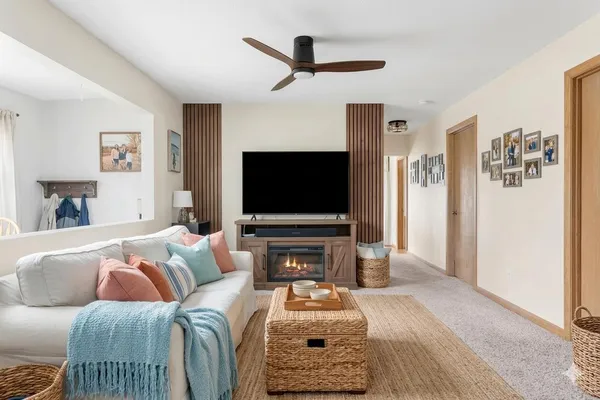 $290,000 | 2800 Mabie Street, Delavan, WI 53115