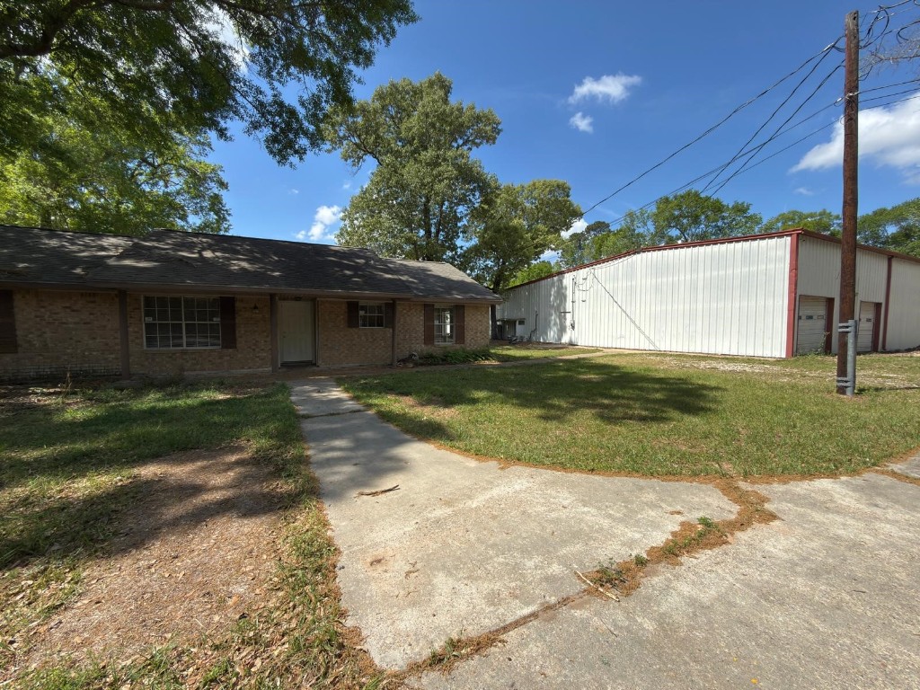 15540 Willowisp Trail Conroe, TX 77302 - Photo 14 of 18 Warehouse