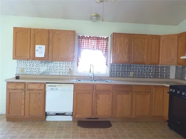 $180,000 | 3217 Hermitage Road, Orangeville, NY 14569