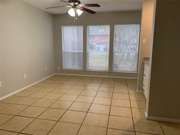 $2,199 | 2 Goldthread Court, The Woodlands, TX 77381