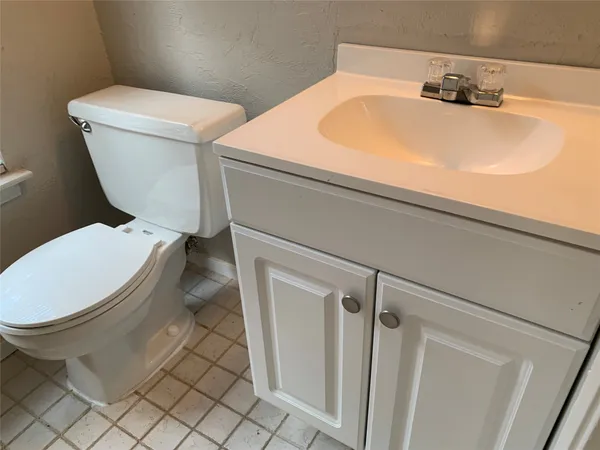 $2,199 | 2 Goldthread Court, The Woodlands, TX 77381