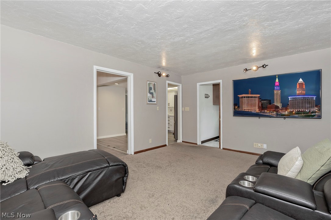 3662 Winchell Road Beachwood, OH 44122 - Photo 13 of 46 A wonderful place to relax!