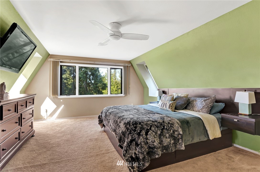 16007 Tiger Mountain Road Southeast Issaquah, WA 98027 - Photo 11 of 25 Gallery Image 11