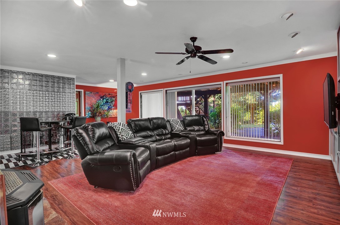 16007 Tiger Mountain Road Southeast Issaquah, WA 98027 - Photo 18 of 25 Gallery Image 18