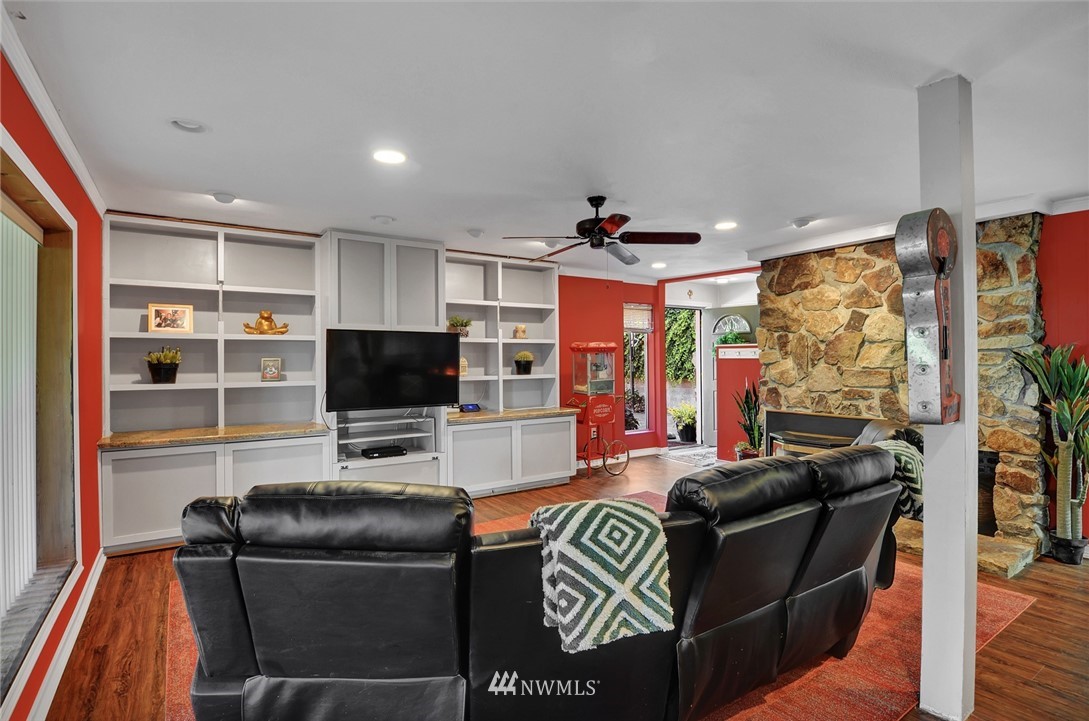 16007 Tiger Mountain Road Southeast Issaquah, WA 98027 - Photo 20 of 25 Gallery Image 20