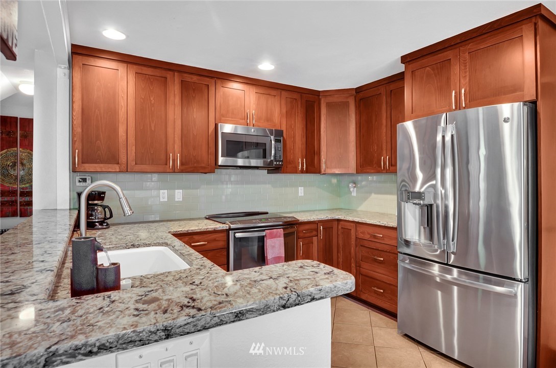 16007 Tiger Mountain Road Southeast Issaquah, WA 98027 - Photo 6 of 25 Gallery Image 6