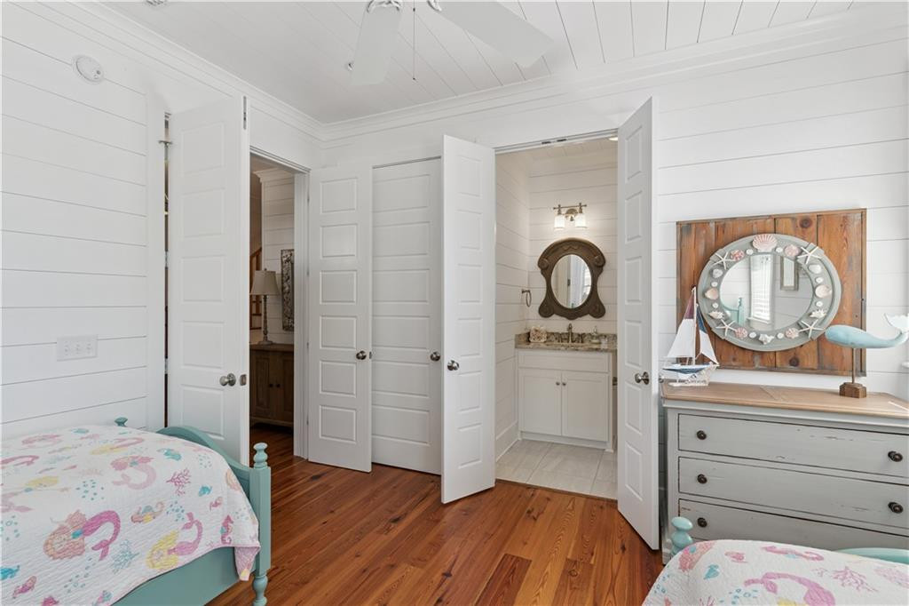 4316 5th Street St. Simons Island, GA 31522 - Photo 6 of 58 First floor quest bedroom suite