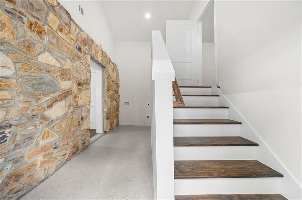 1721 Hortense Place Northwest, Unit 1 Atlanta, GA 30318 - Photo 6 of 9