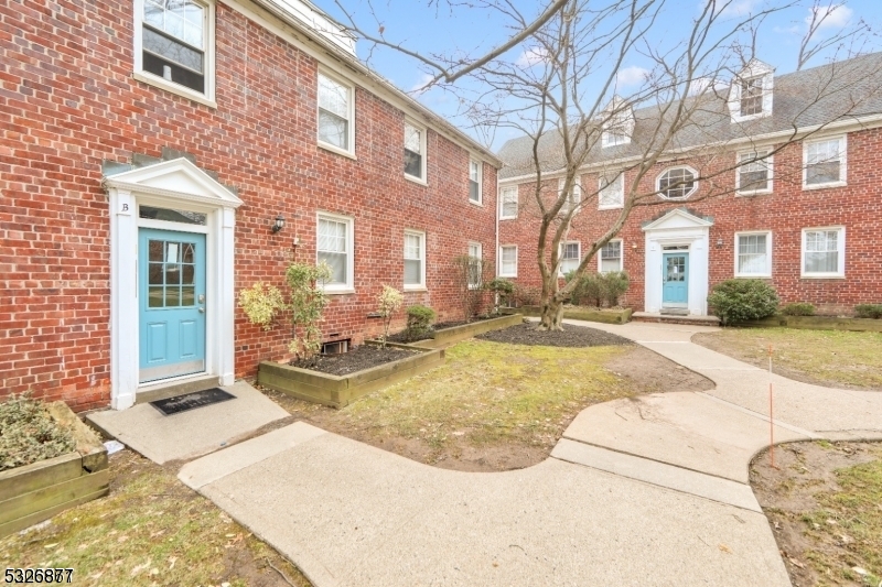 495 Main Street, Unit B3 Chatham, NJ 07928 - Photo 2 of 9
