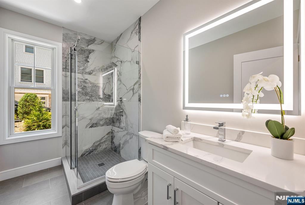 520 Clinton Avenue Wyckoff, NJ 07481 - Photo 17 of 50