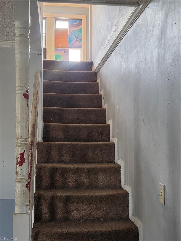 1216 Fieldcrest Road Eden, NC 27288 - Photo 11 of 16