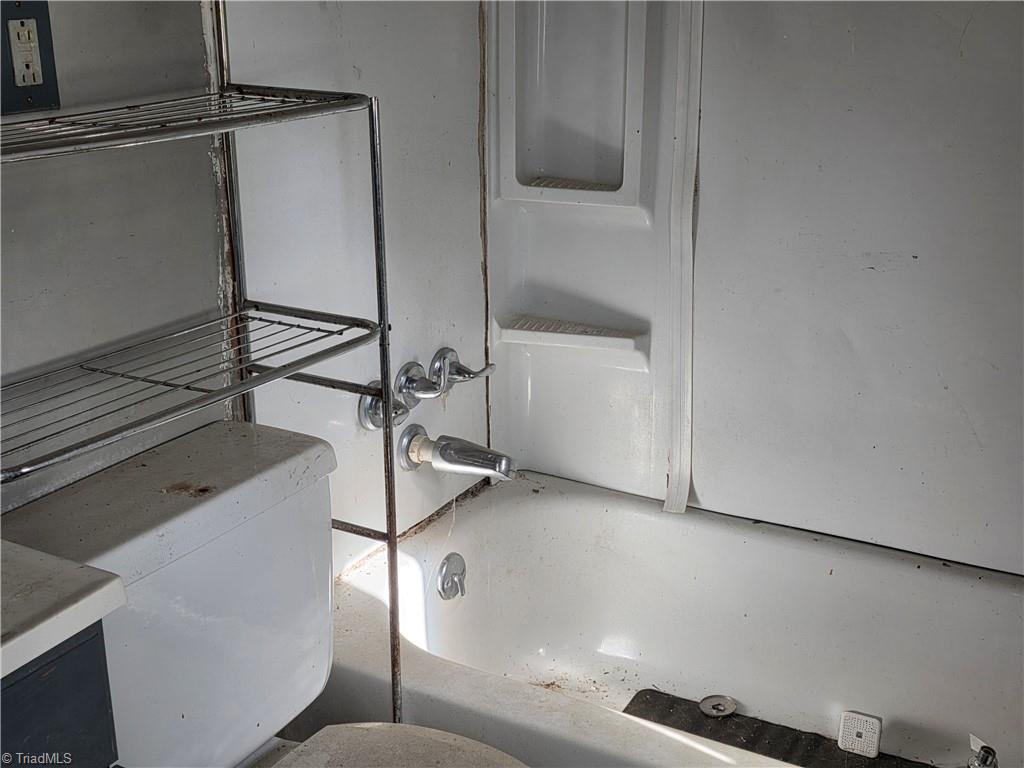 1216 Fieldcrest Road Eden, NC 27288 - Photo 15 of 16