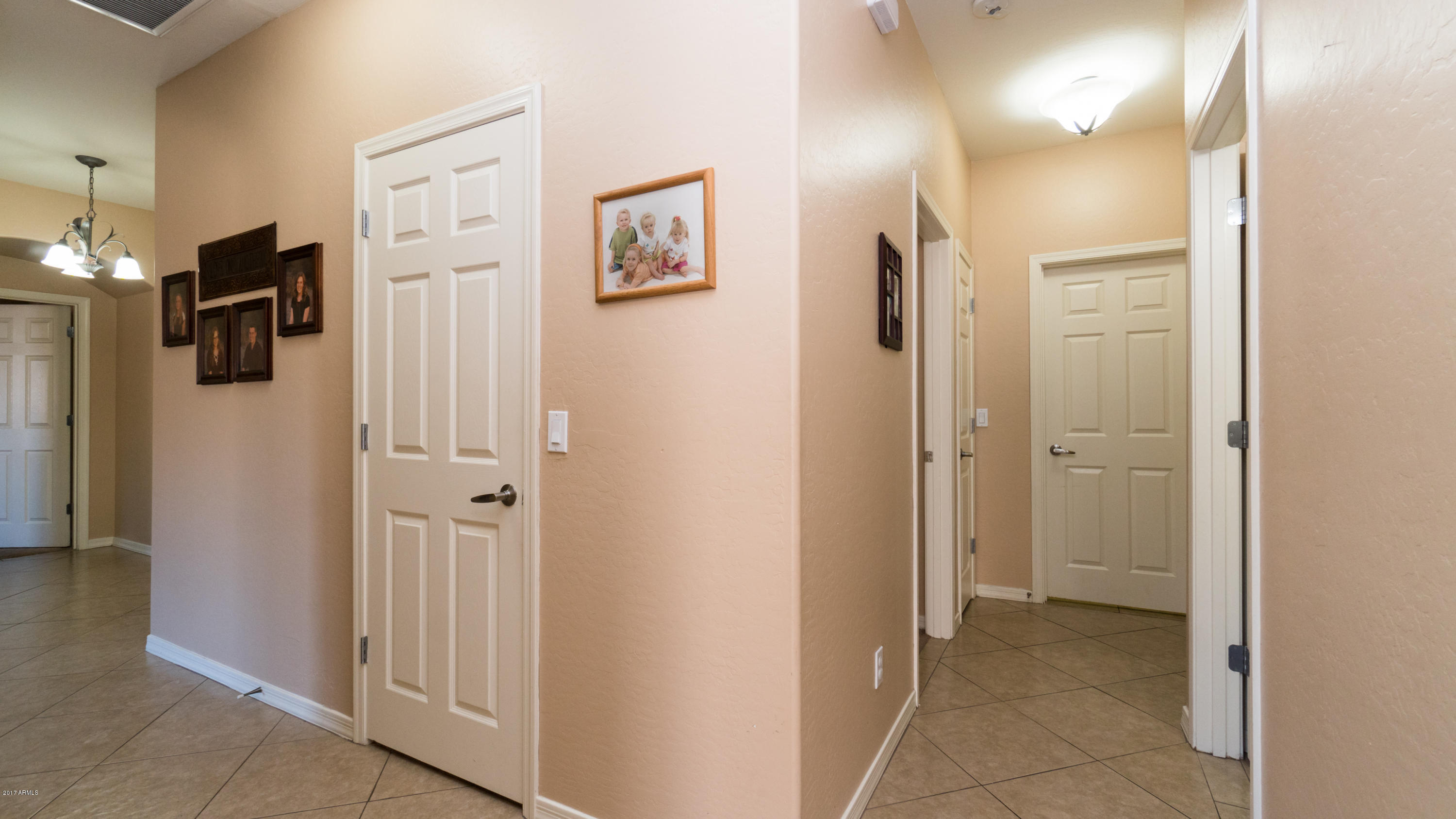 11050 East Cholla Road Mesa, AZ 85207 - Photo 17 of 27 4363 W Escuda Dr-11