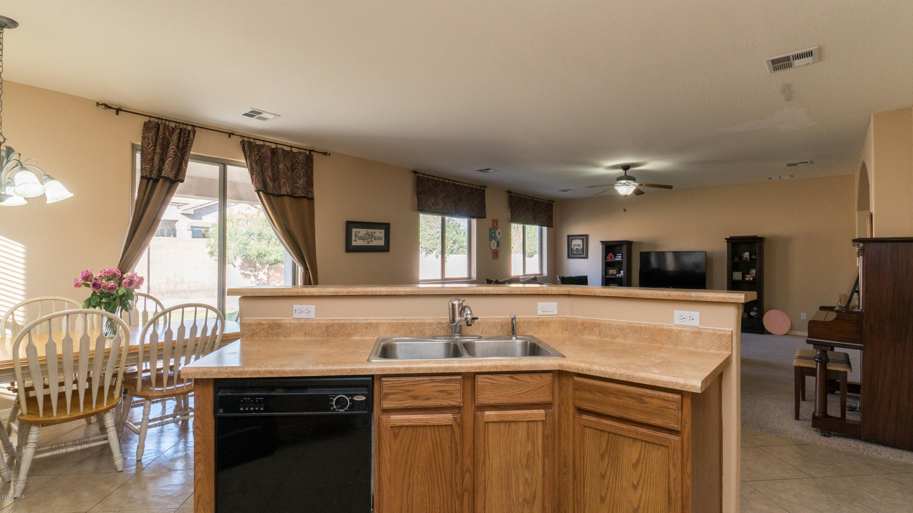 11050 East Cholla Road Mesa, AZ 85207 - Photo 18 of 27 4363 W Escuda Dr-10