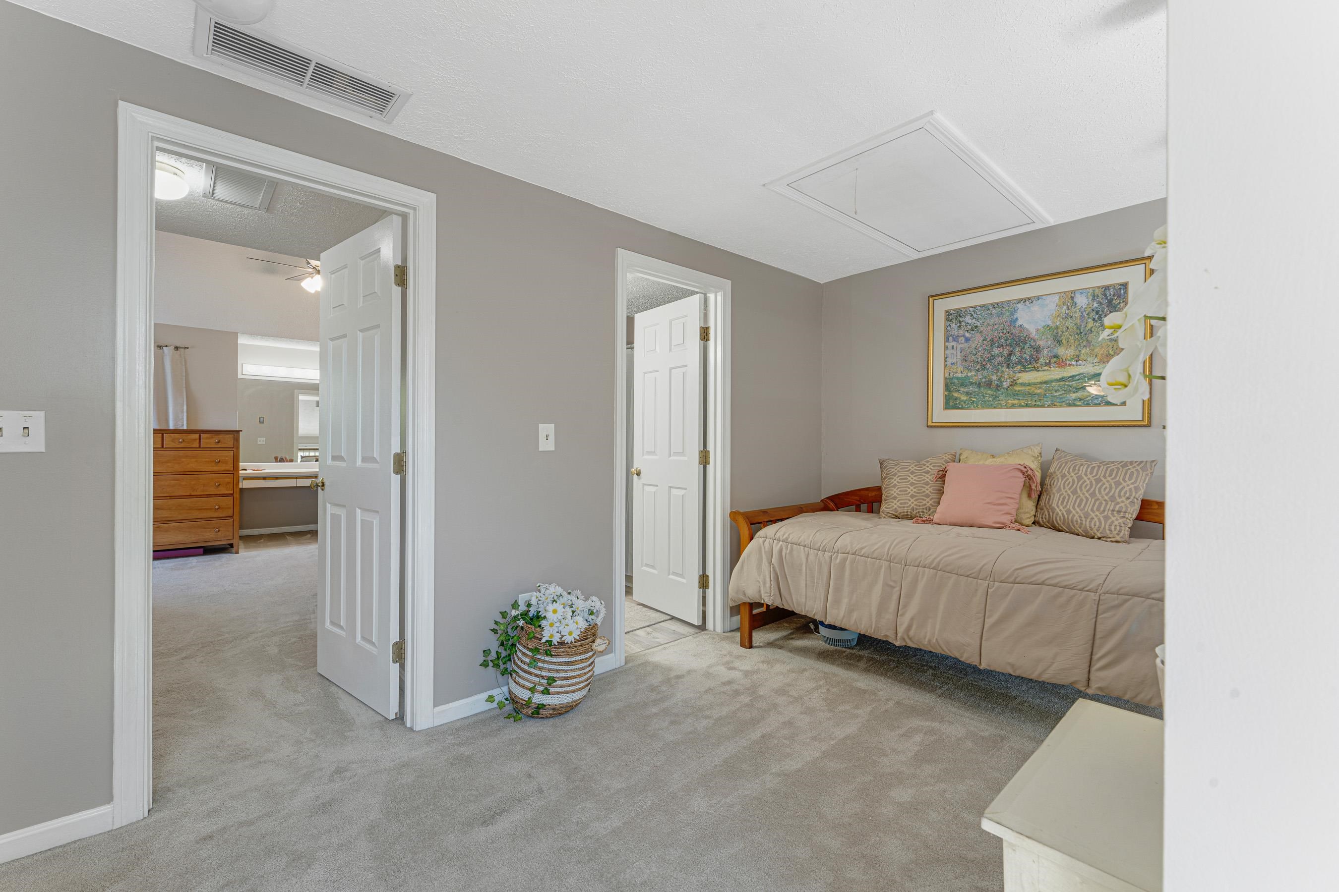 353 Winding Pond Road Londonderry, NH 03053 - Photo 23 of 45