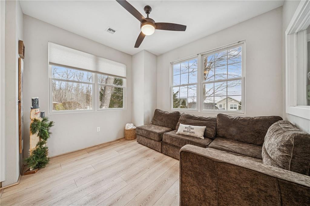 2420 South Ridge Plaza Hidden Valley, PA 15502 - Photo 13 of 37