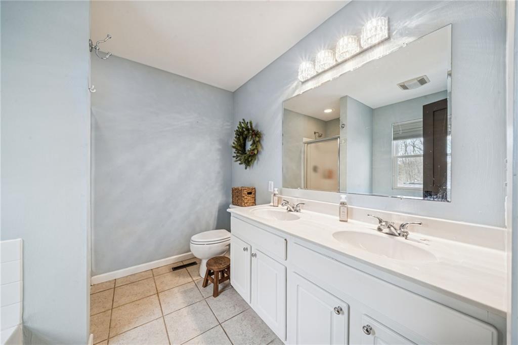 2420 South Ridge Plaza Hidden Valley, PA 15502 - Photo 20 of 37