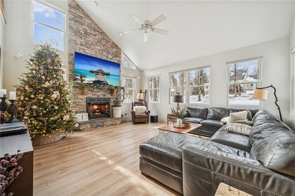 2420 South Ridge Plaza Hidden Valley, PA 15502 - Photo 9 of 37