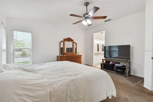 $2,400 | 4327 Murfield Drive East, Bradenton, FL 34203