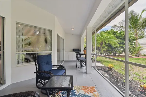 $2,400 | 4327 Murfield Drive East, Bradenton, FL 34203