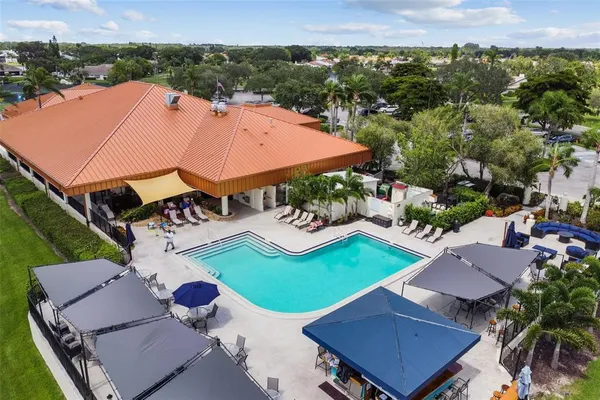 $2,400 | 4327 Murfield Drive East, Bradenton, FL 34203
