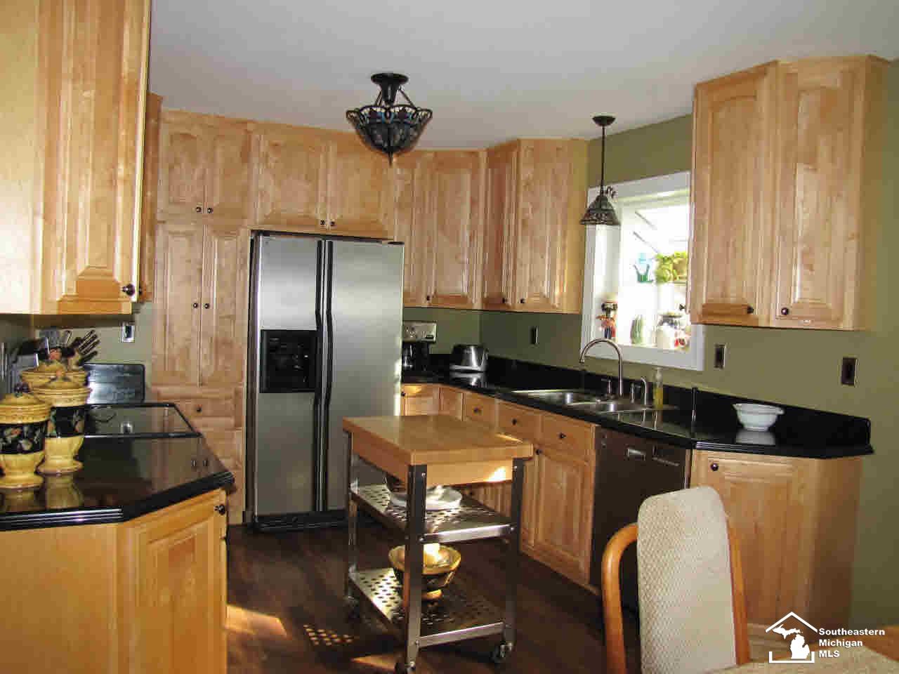 6363 Dixon Road Monroe, MI 48161 - Photo 9 of 25