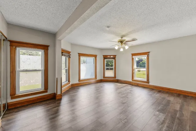 $209,900 | 301 North Main Street, Herscher, IL 60941