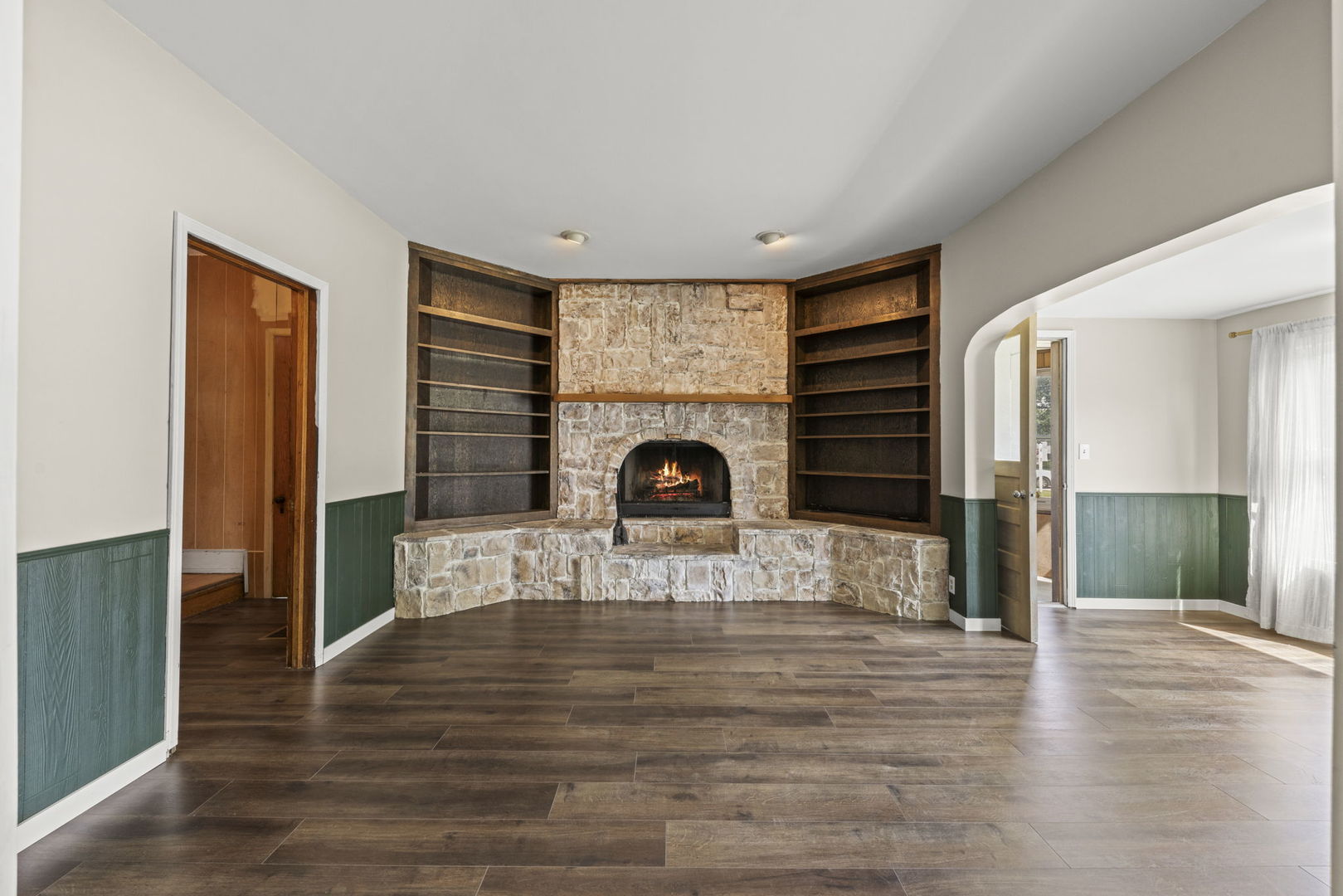 301 North Main Street Herscher, IL 60941 - Photo 5 of 34 a view of living room with furniture and a fireplace