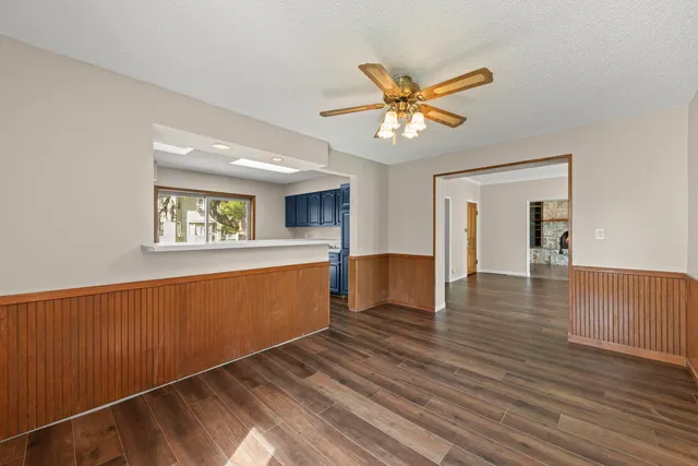 $209,900 | 301 North Main Street, Herscher, IL 60941