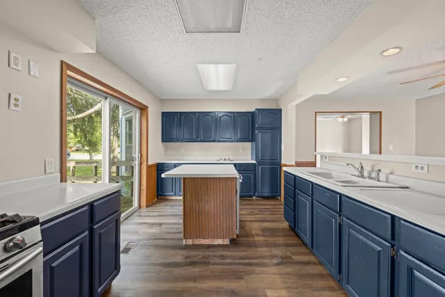 $209,900 | 301 North Main Street, Herscher, IL 60941