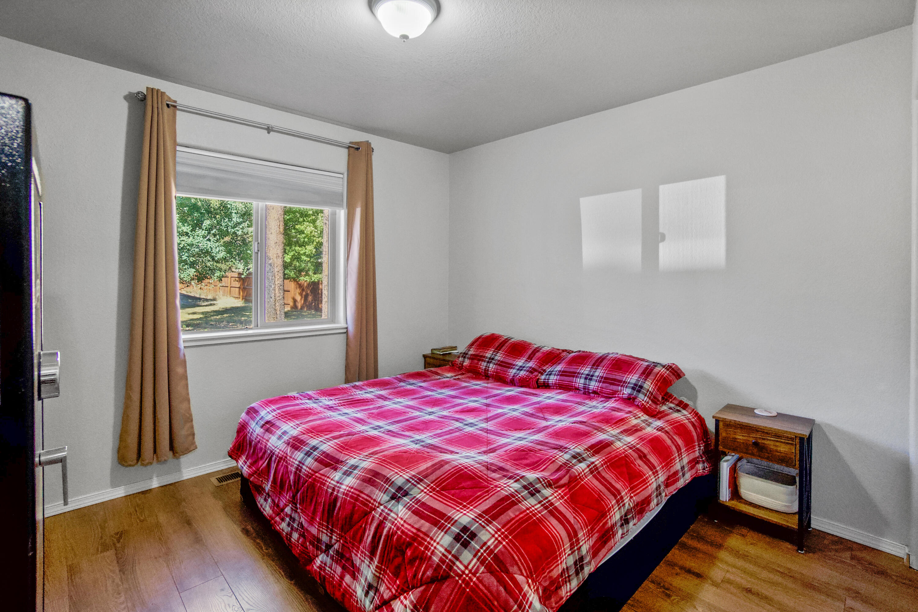 16869 Downey Road Bend, OR 97707 - Photo 19 of 27 c5ee14c9591d7d3820bfe88494a9244902eed6bc