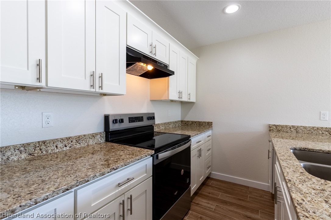 6301 Candler Terrace Sebring, FL 33876 - Photo 13 of 43