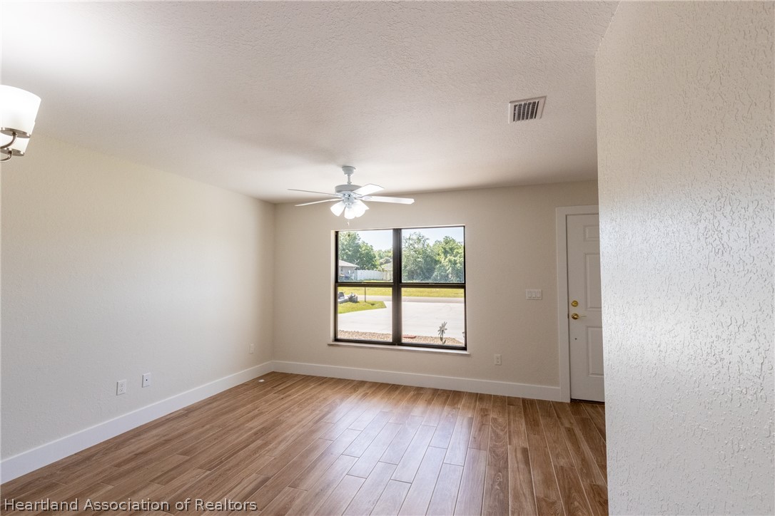 6301 Candler Terrace Sebring, FL 33876 - Photo 7 of 43