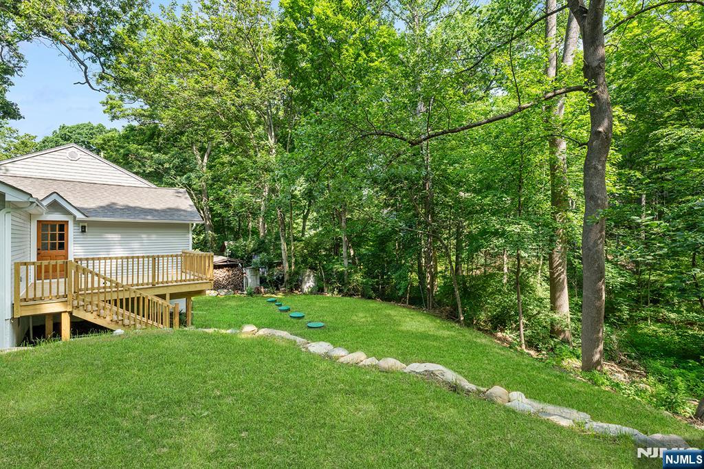 39 Old Road Ringwood, NJ 07456 - Photo 26 of 27