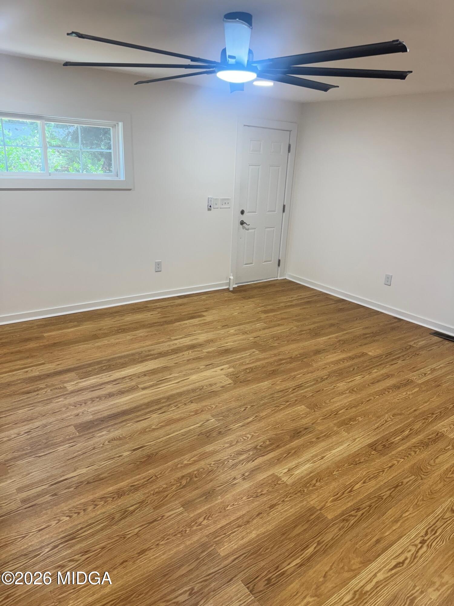 3537 Mogul Road Macon, GA 31217 - Photo 13 of 22 Living room