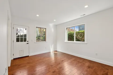 $565,000 | 1028 36th Street, Oakland, CA 94608