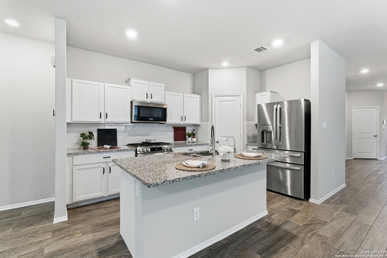 32125 Giant Oak Bulverde, TX 78163 - Photo 8 of 46